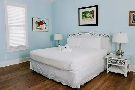 Classic King- Curry Mansion With Heated Pool! Key West Inn