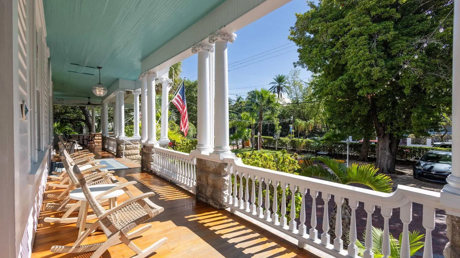 Inn Classic King- Curry Mansion With Heated Pool! Key West